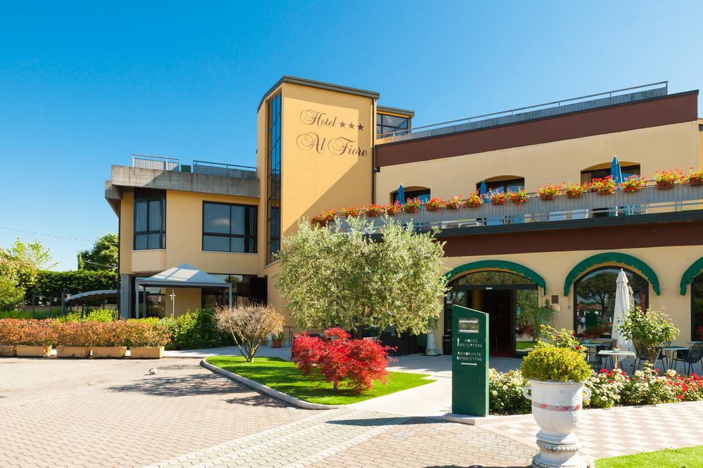 Hotel Ristorante Al Fiore Пескьера-дель-Гарда Экстерьер фото
