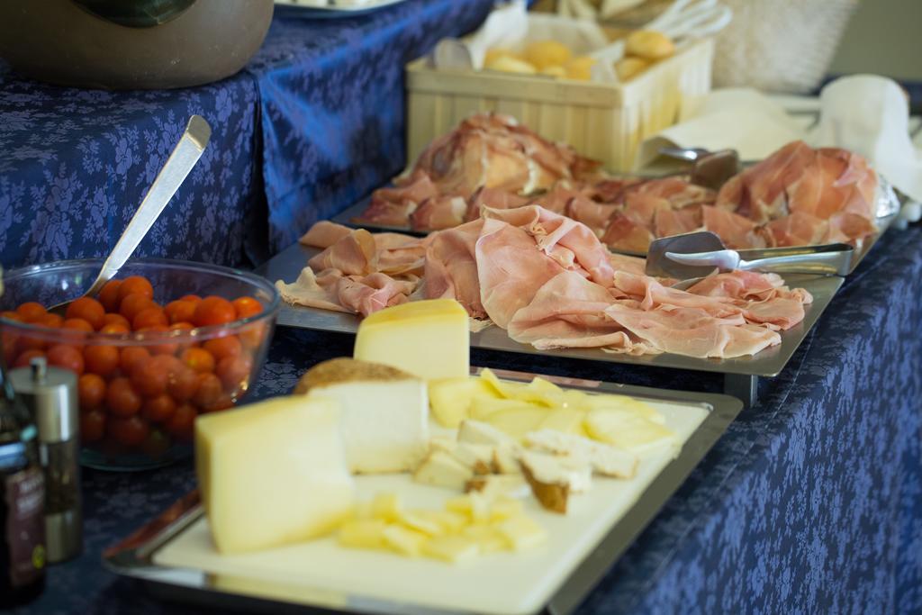 Hotel Ristorante Al Fiore Пескьера-дель-Гарда Экстерьер фото